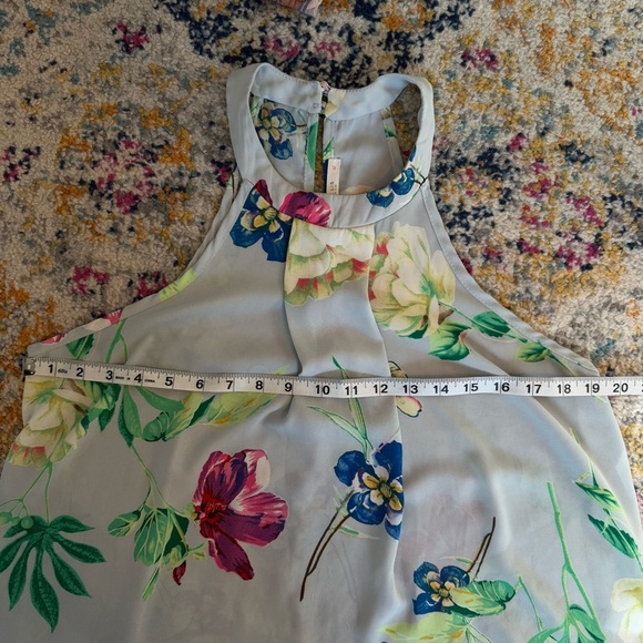 Le Lis Sheer High Neck Floral Flowy Tank Top Blouse Women’s Size Large - Picture 9 of 10